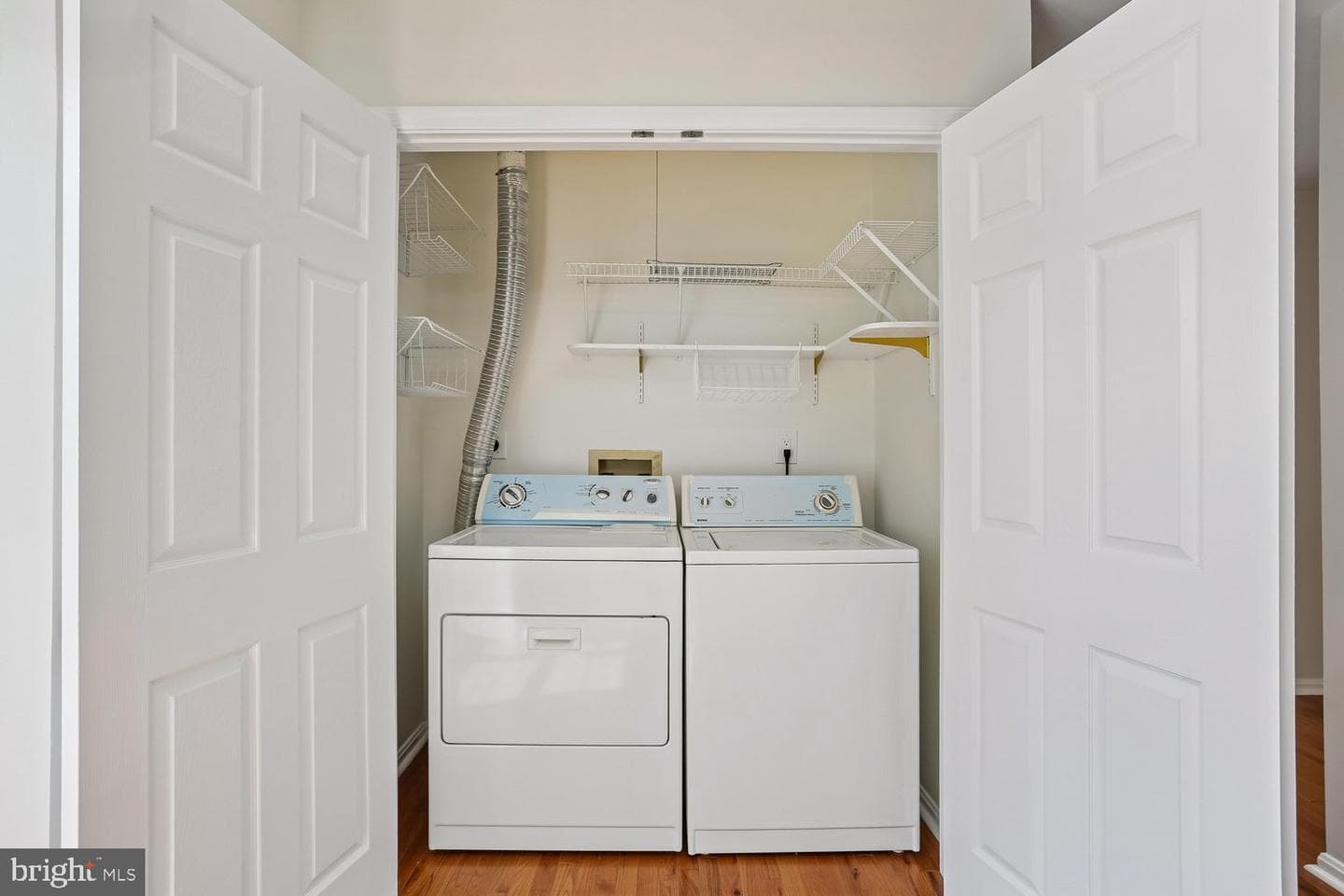 10804 Douglas Avenue photo 19