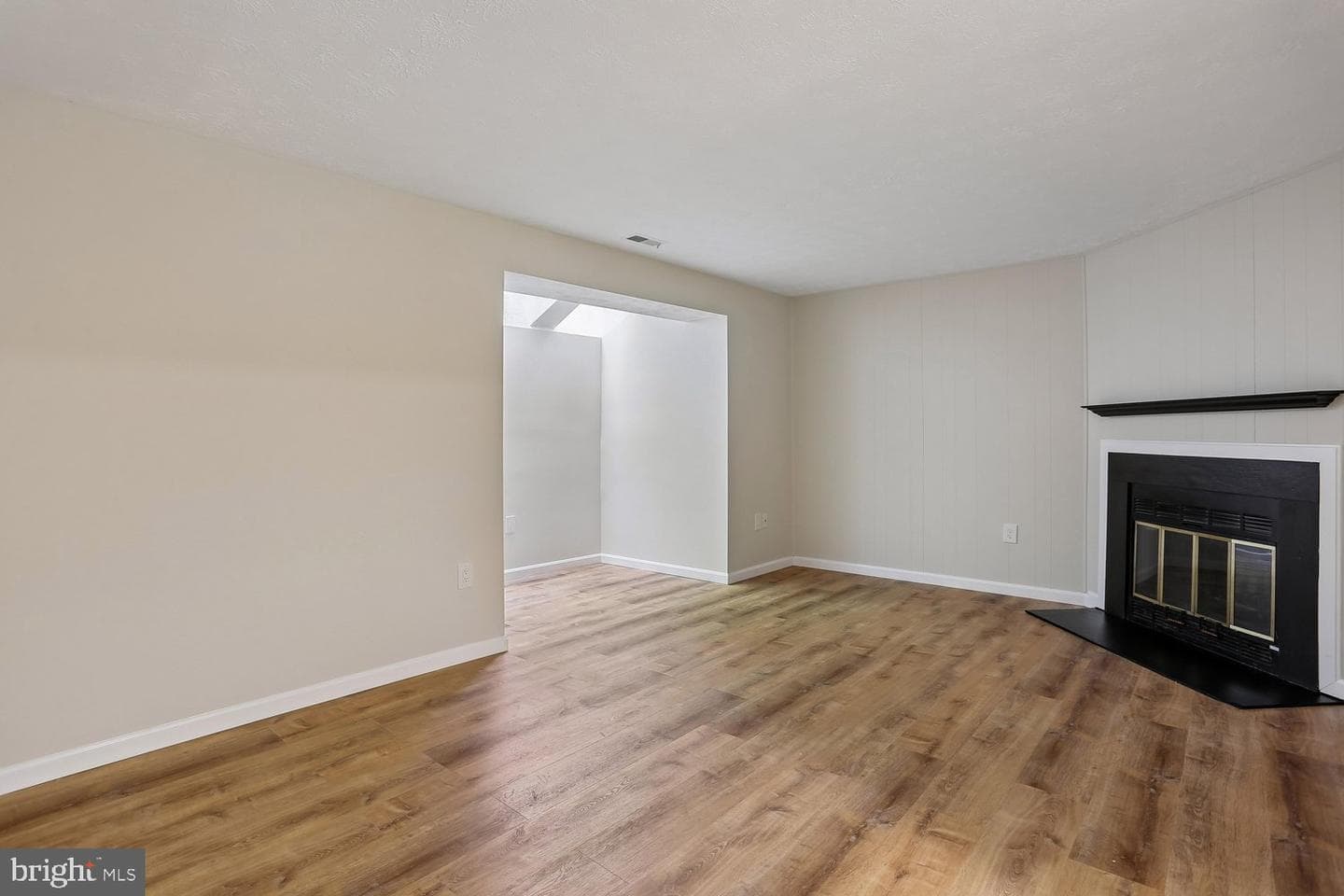 10804 Douglas Avenue photo 35