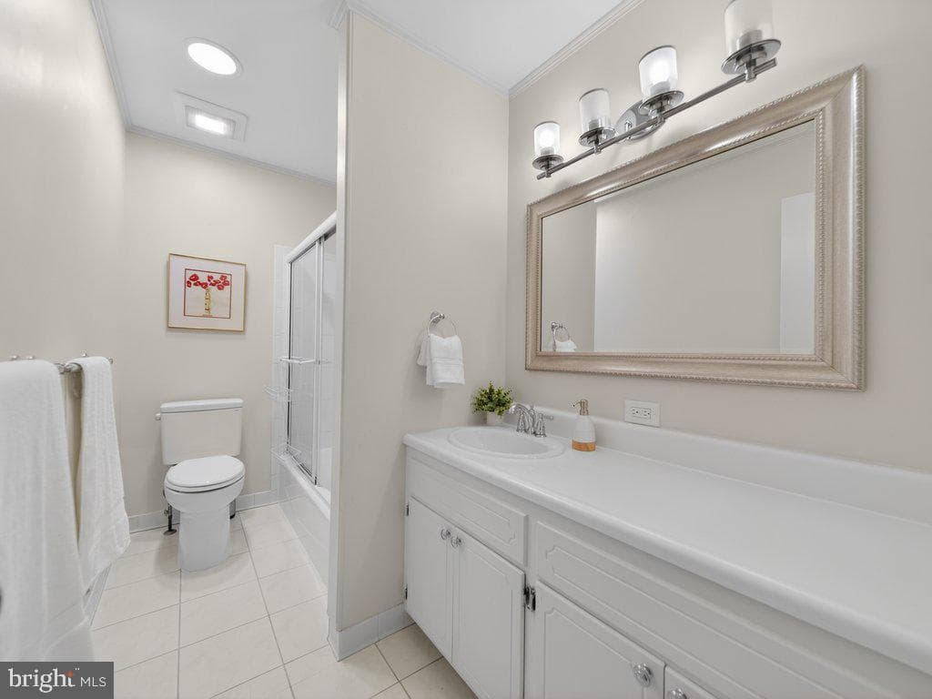 12628 Saint James Rd photo 35