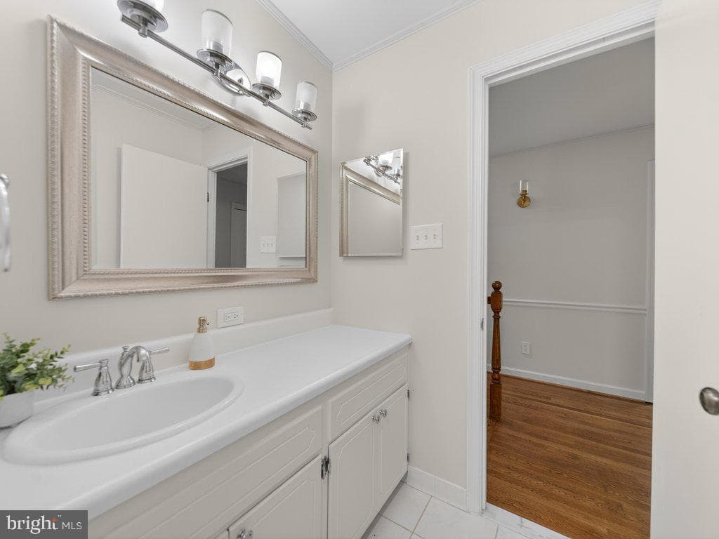 12628 Saint James Rd photo 36