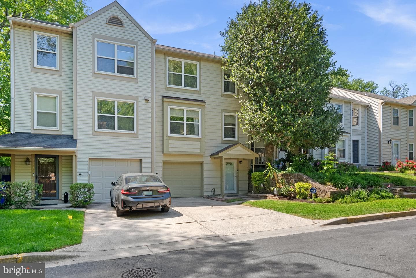 19102 Clover Meadow Place photo 2