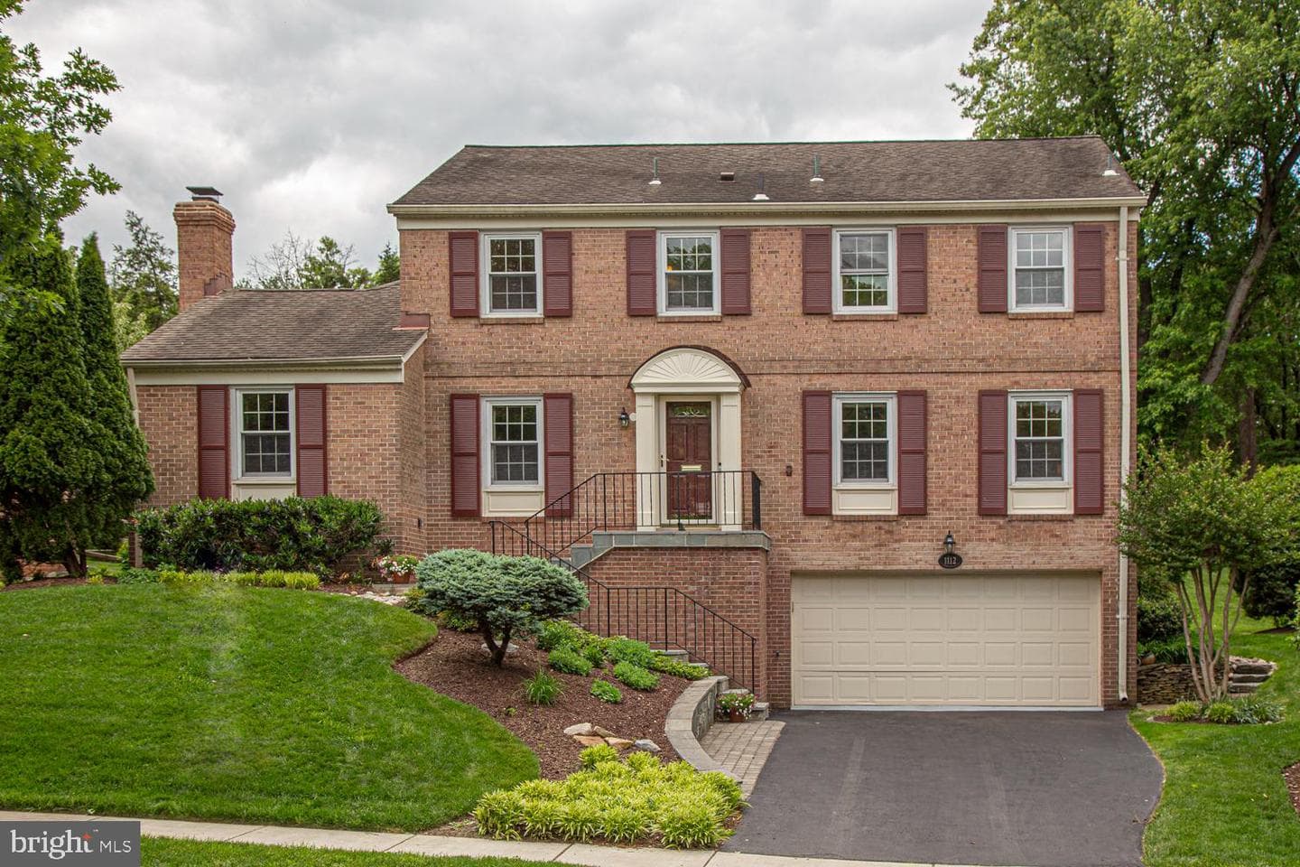 1112 Fallsmead Way photo 3