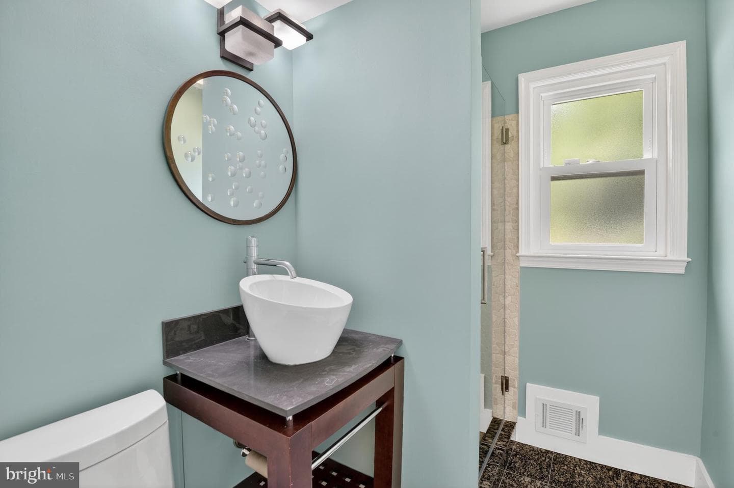 13601 Valley Drive photo 22