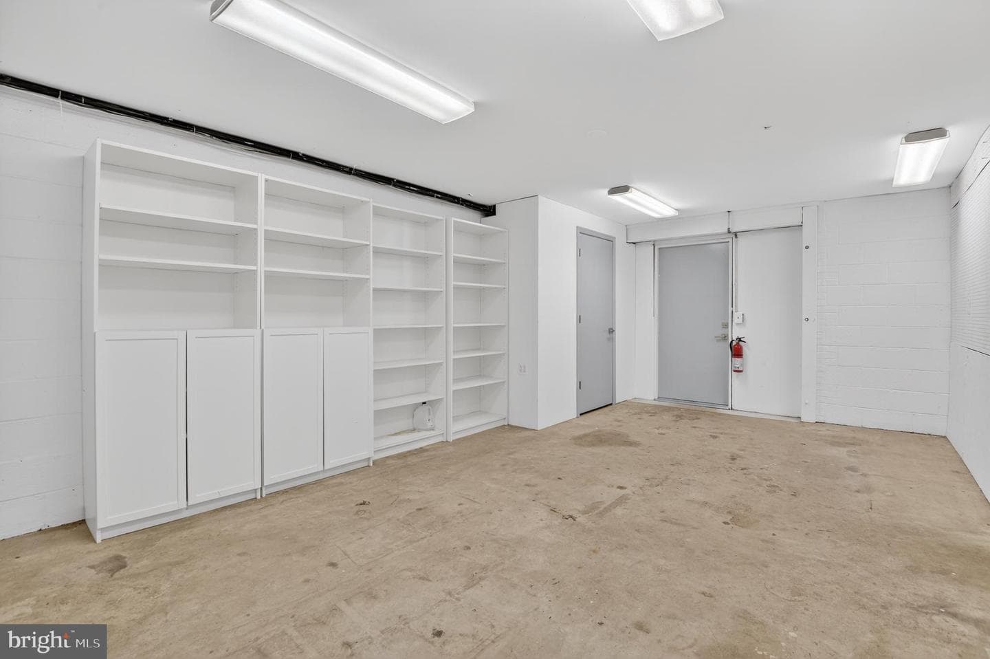 13601 Valley Drive photo 28