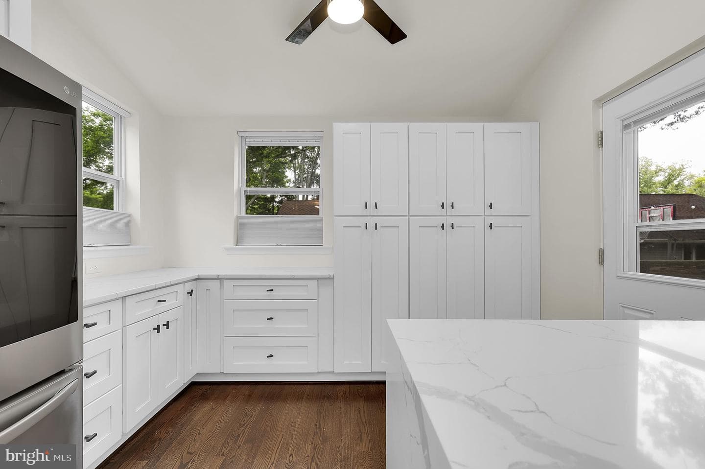 8407 Hartford Avenue photo 13