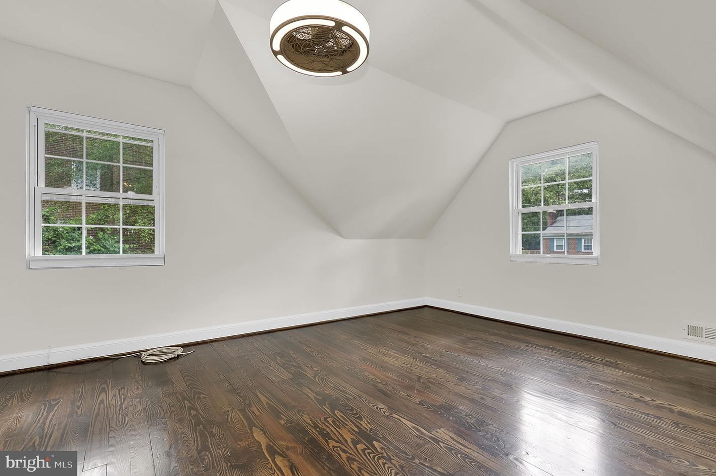 8407 Hartford Avenue photo 23
