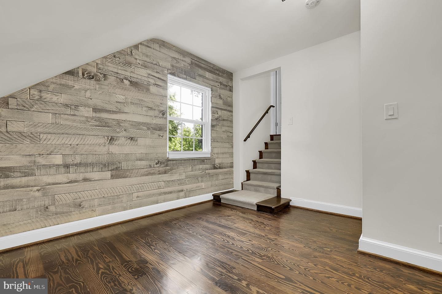 8407 Hartford Avenue photo 27