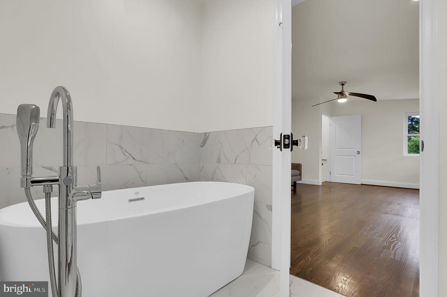 8407 Hartford Avenue photo 35