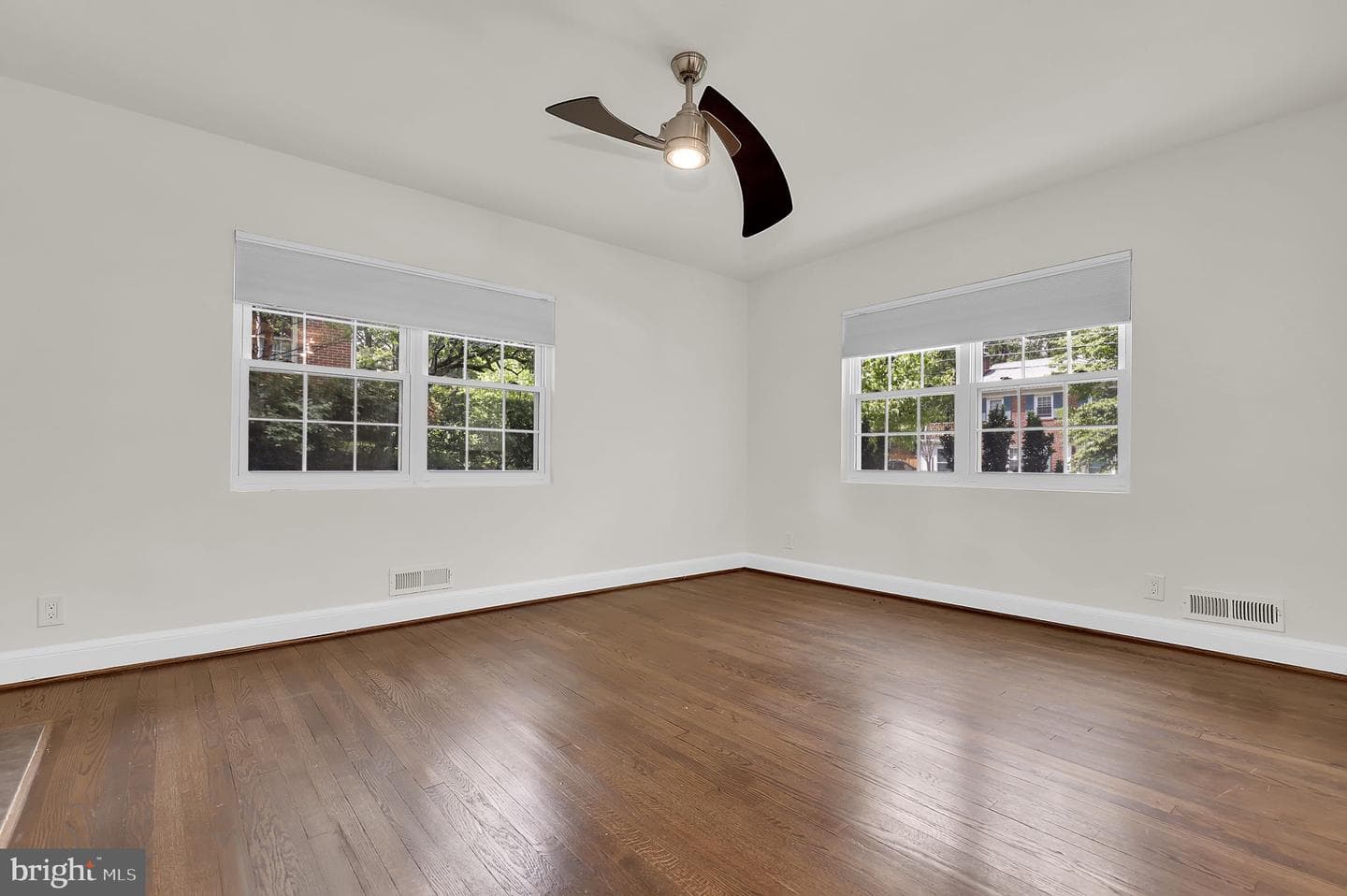 8407 Hartford Avenue photo 7
