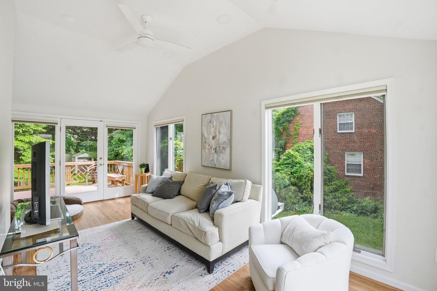 9601 Bruce Drive photo 6