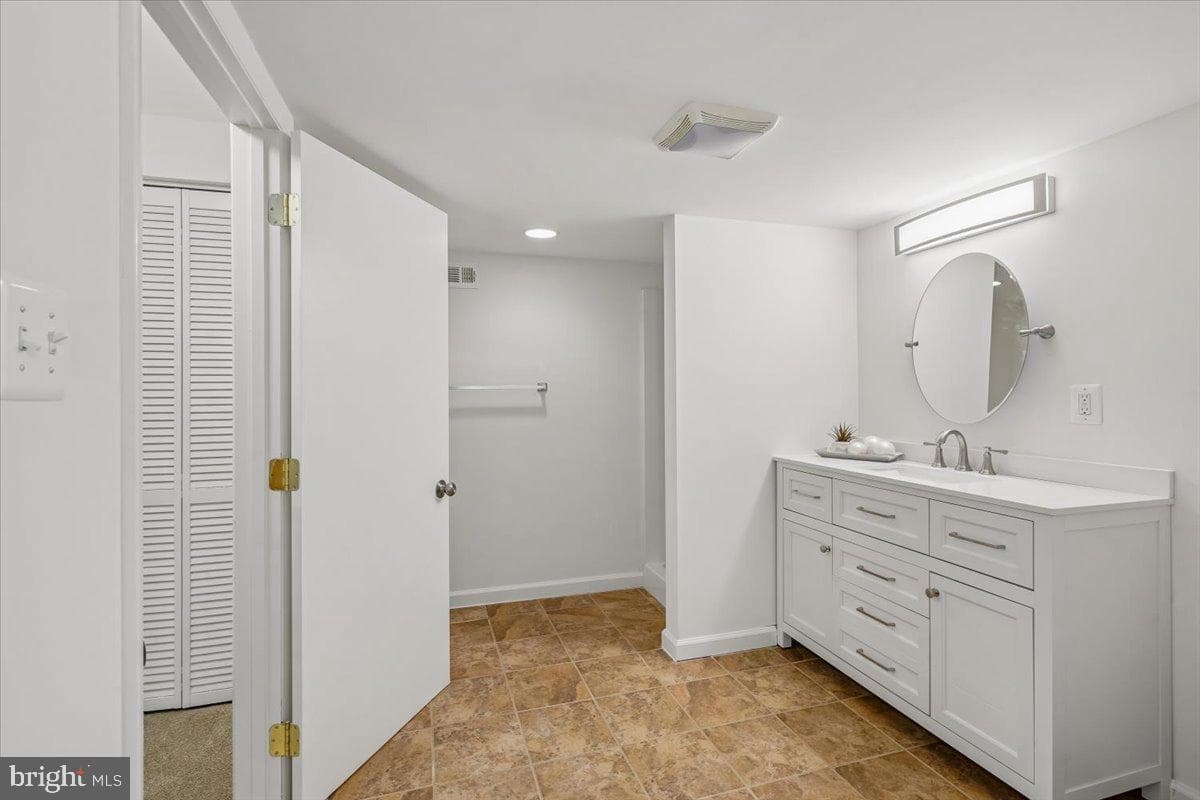 4909 Bangor Drive photo 23