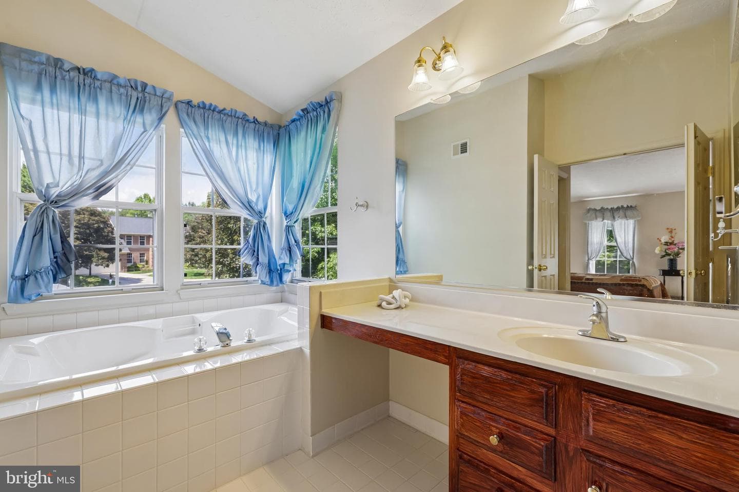 1 Chagall Ct photo 4