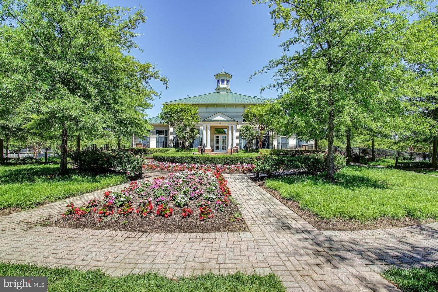 501 King Farm Boulevard #207 photo 54