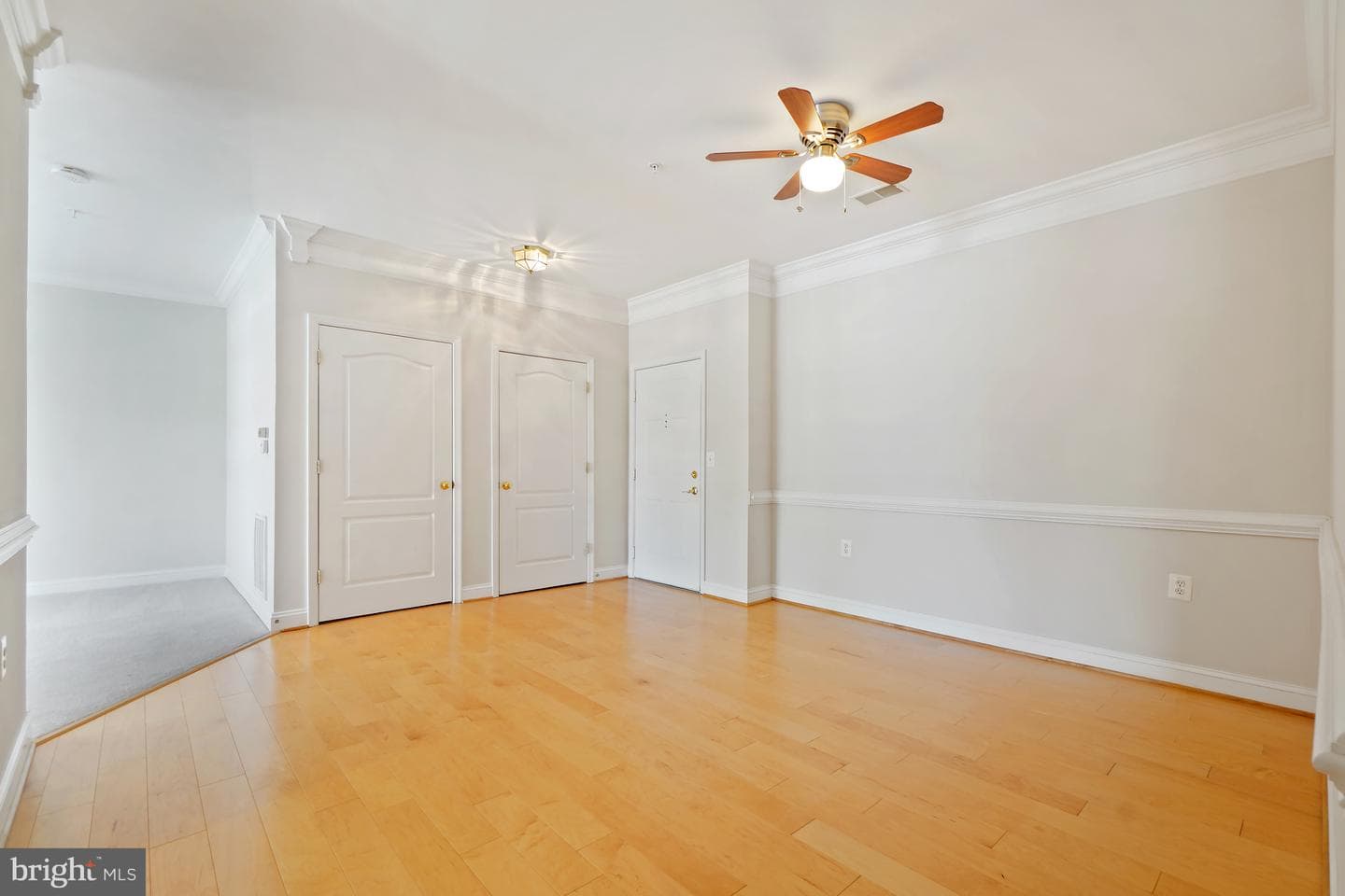 501 King Farm Boulevard #207 photo 9
