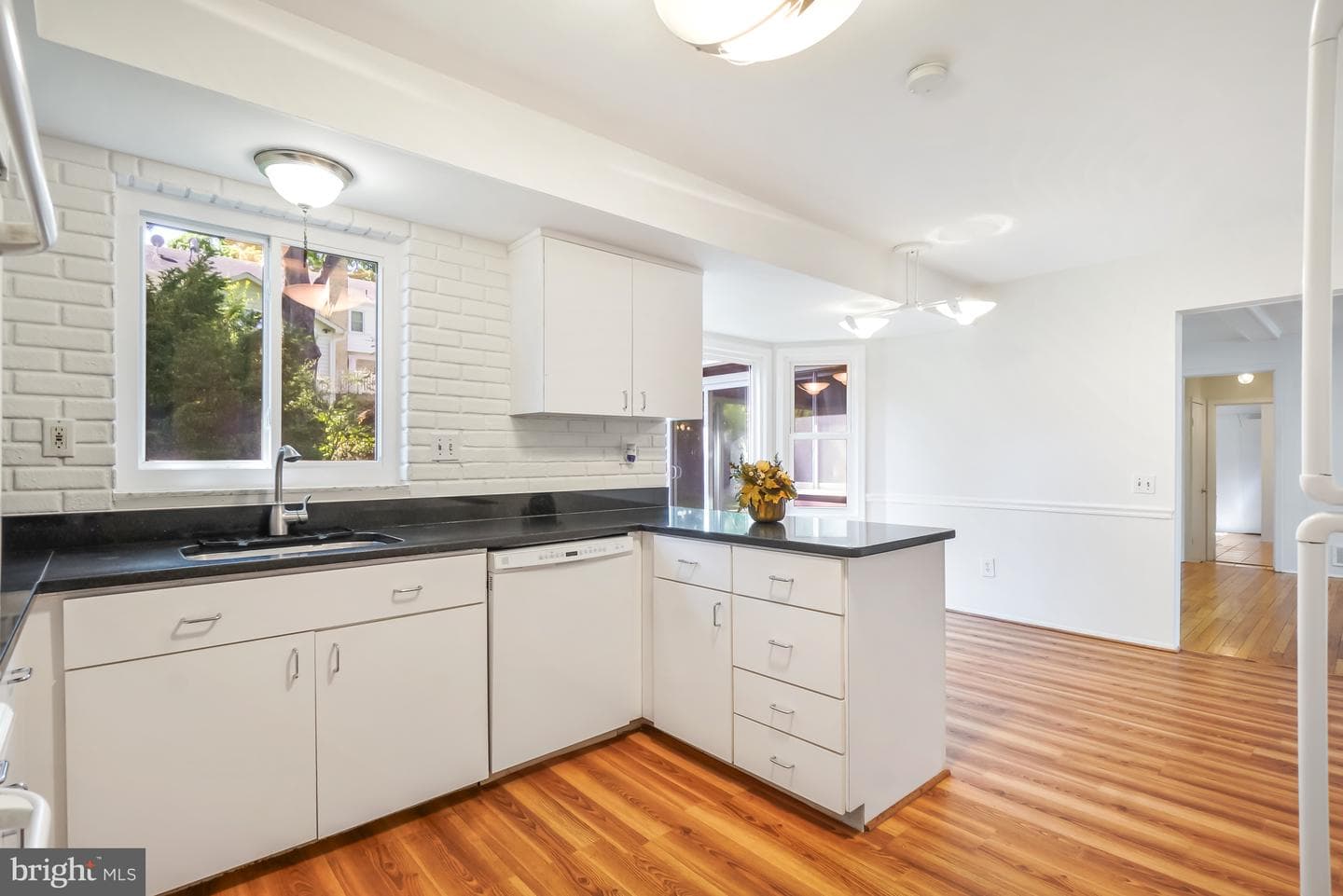 9120 Paddock Ln photo 13