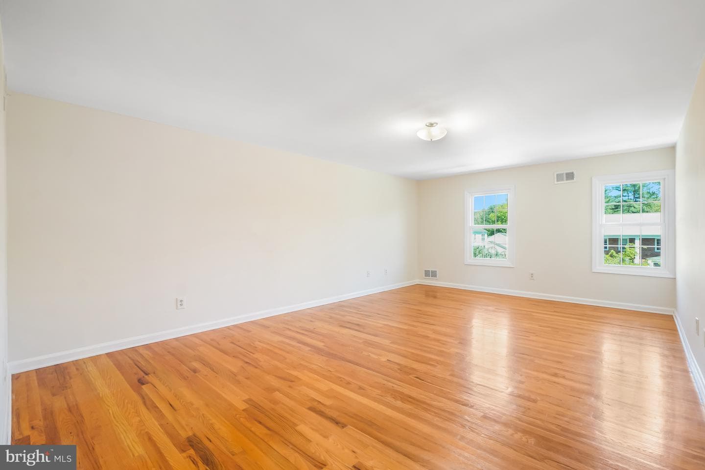 9120 Paddock Ln photo 40