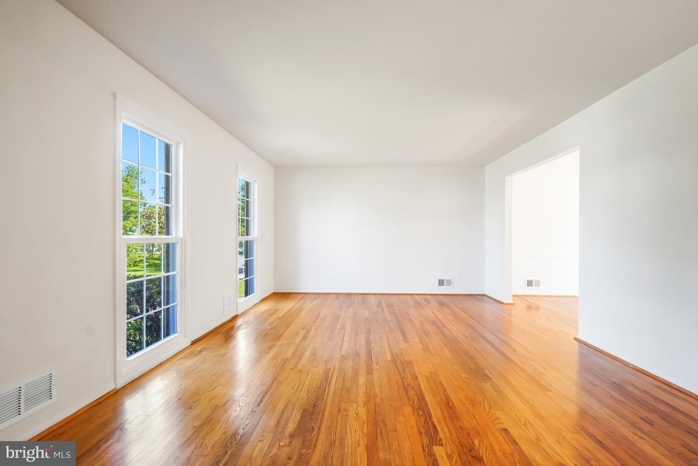 9120 Paddock Ln photo 7