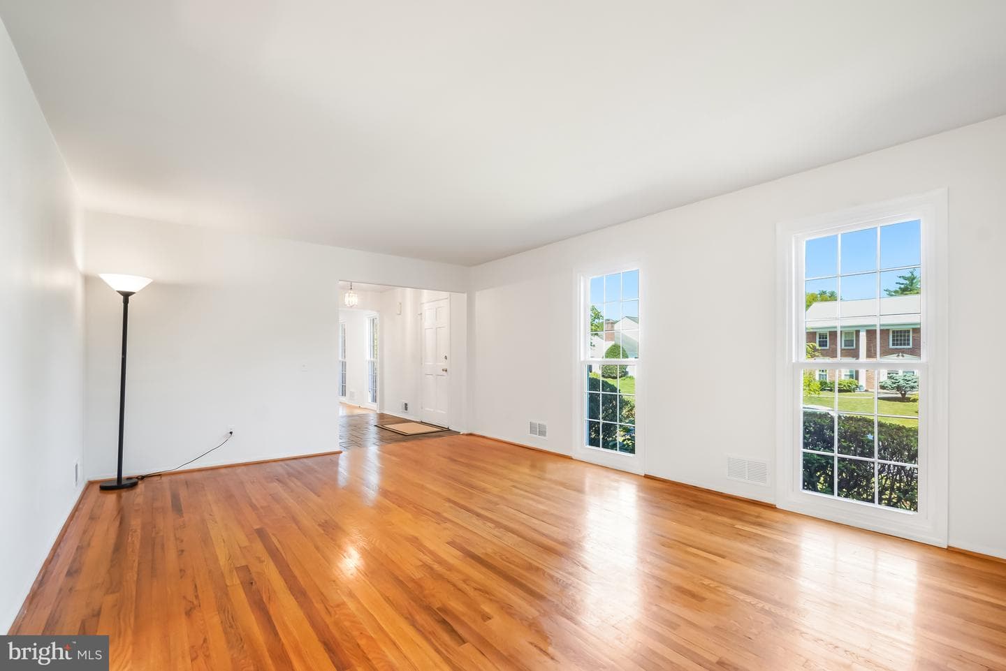 9120 Paddock Ln photo 8