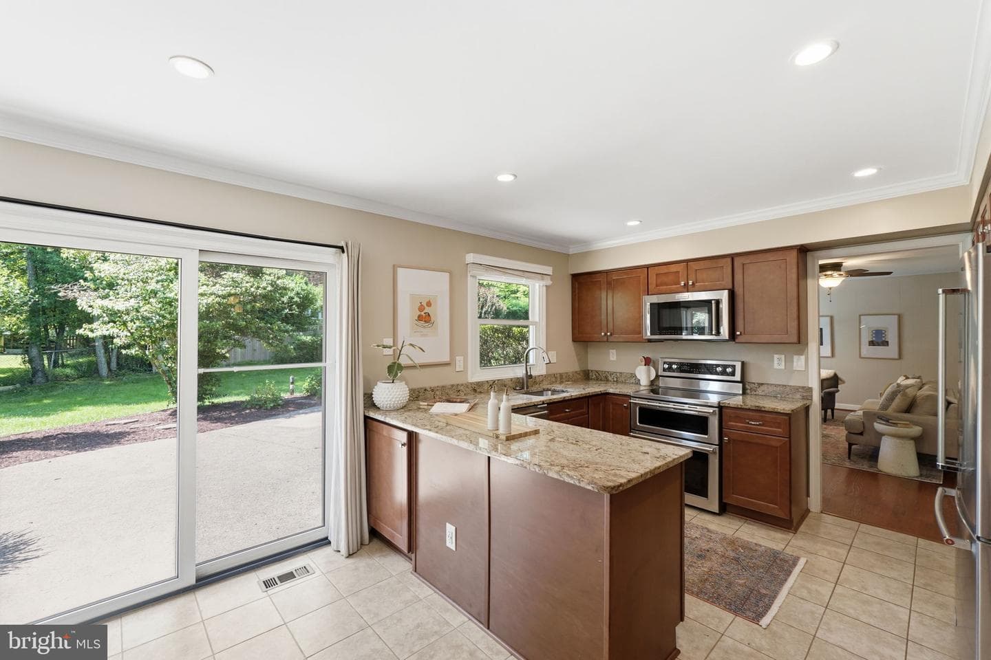 14005 Bethpage Lane photo 8
