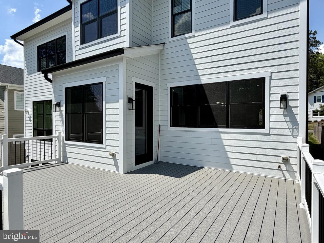 5514 Mckinley Street photo 15
