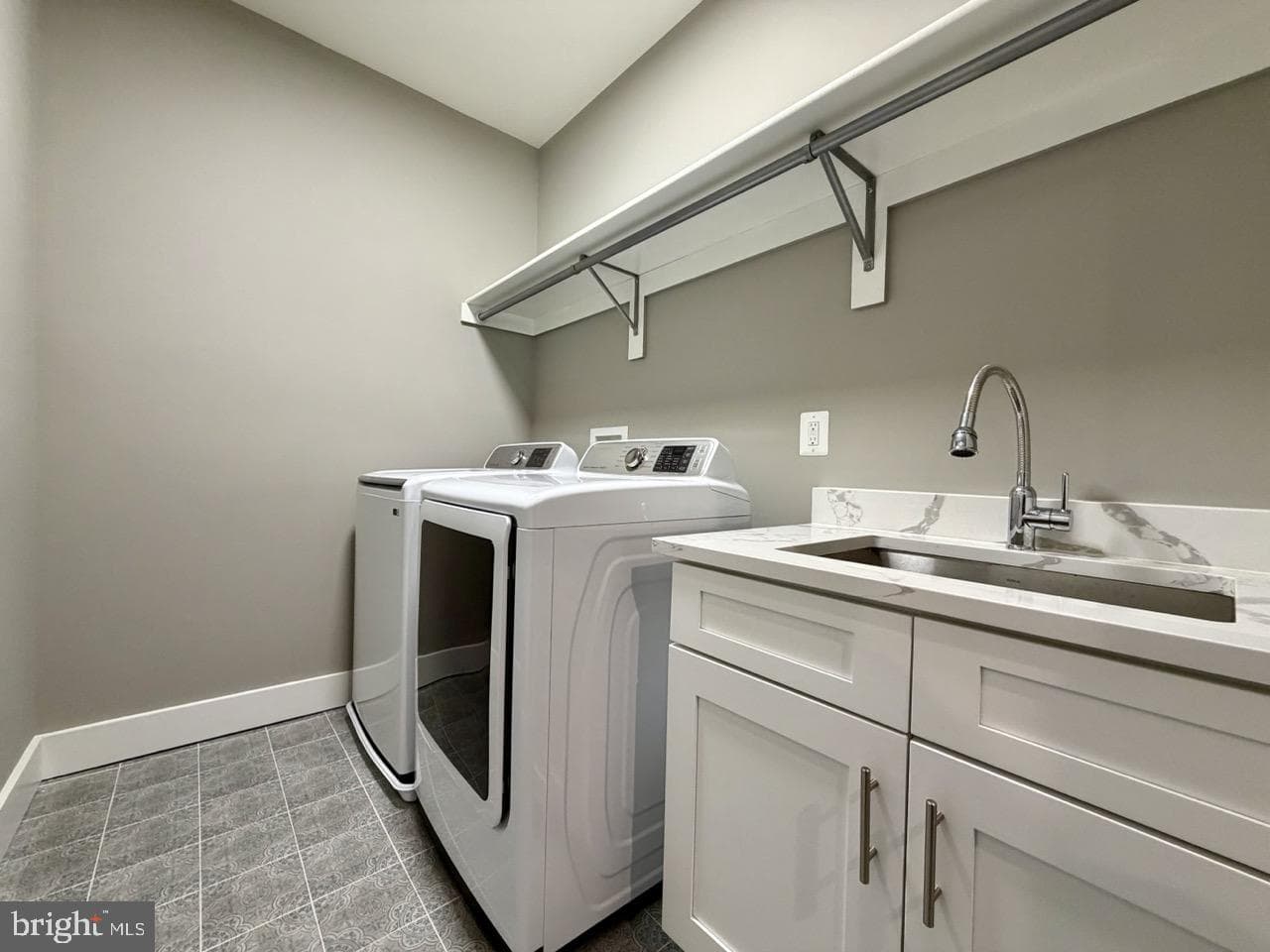 5514 Mckinley Street photo 37
