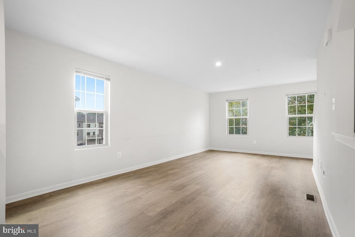 9556 Autumn Berry Place photo 10
