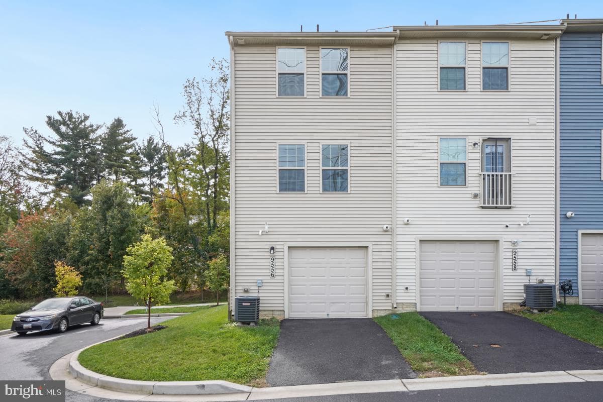 9556 Autumn Berry Place photo 43