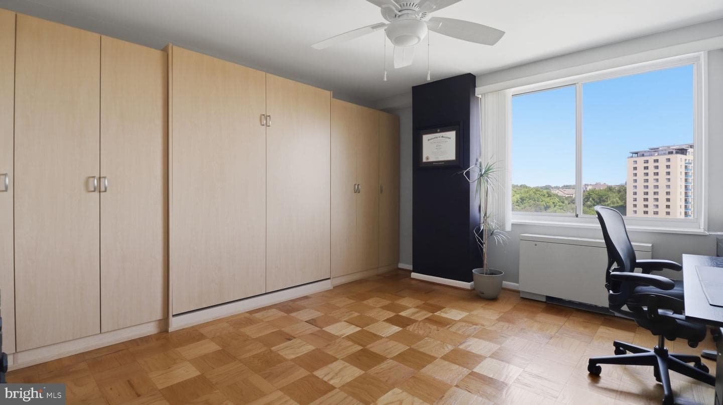 10201 Grosvenor Place #1009 photo 29