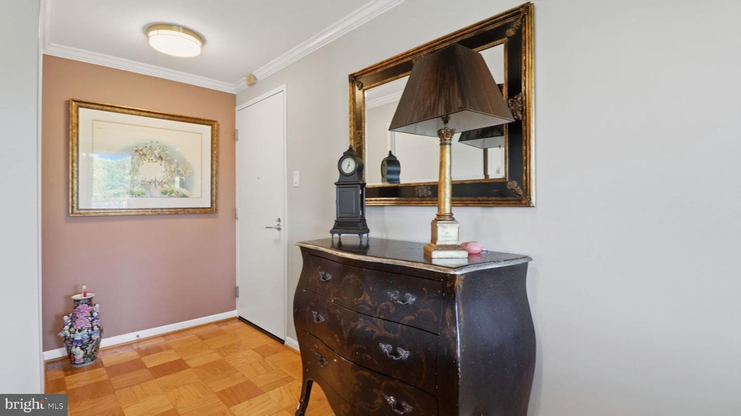 10201 Grosvenor Place #1009 photo 37