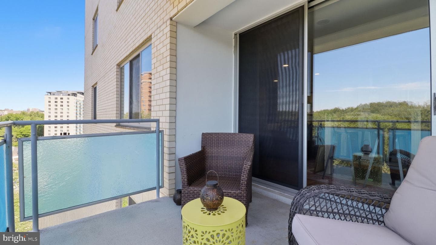 10201 Grosvenor Place #1009 photo 39