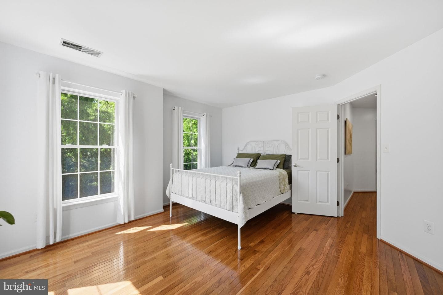 308 Barnside Place photo 35