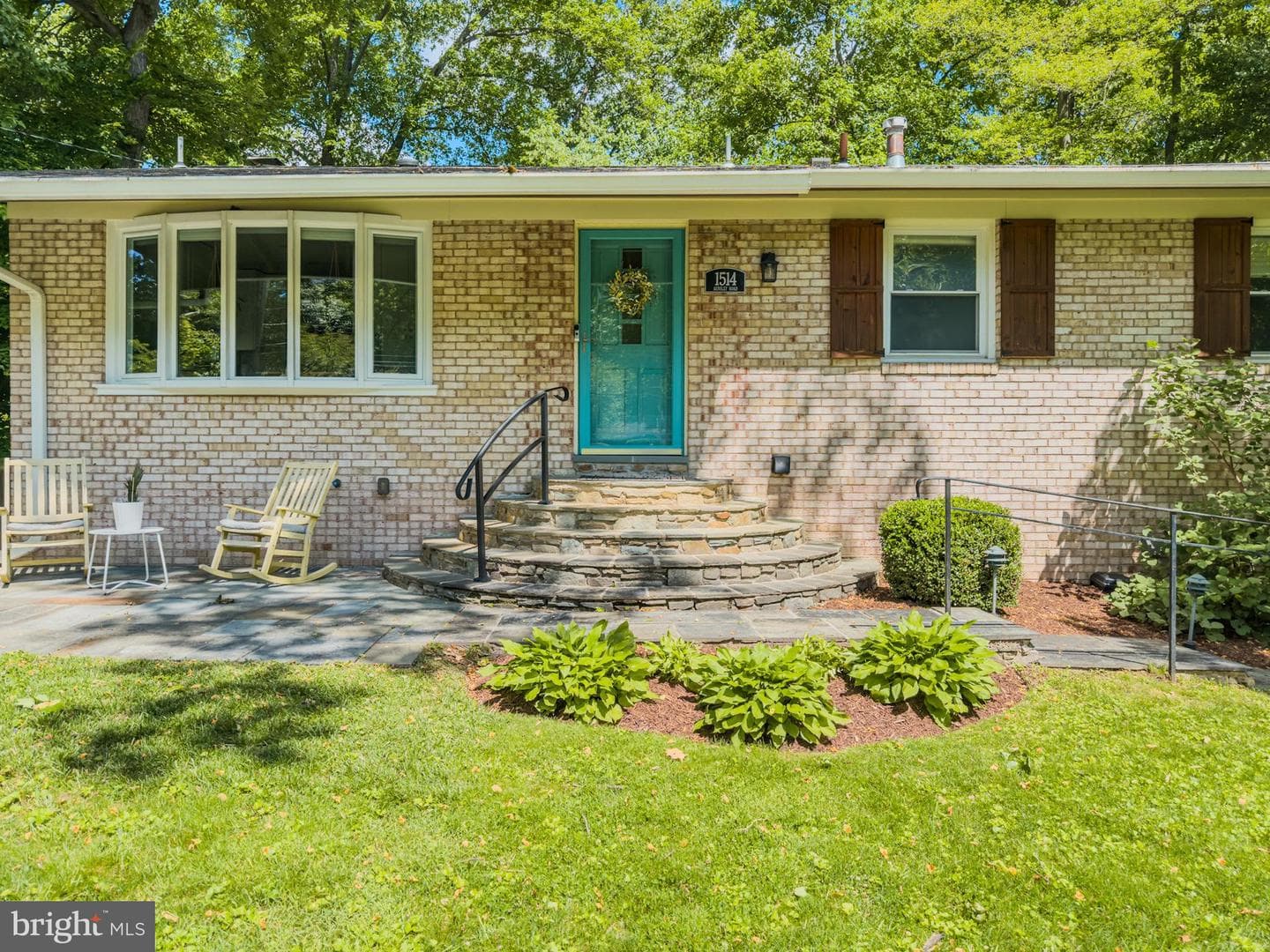 1514 Ainsley Road photo 2