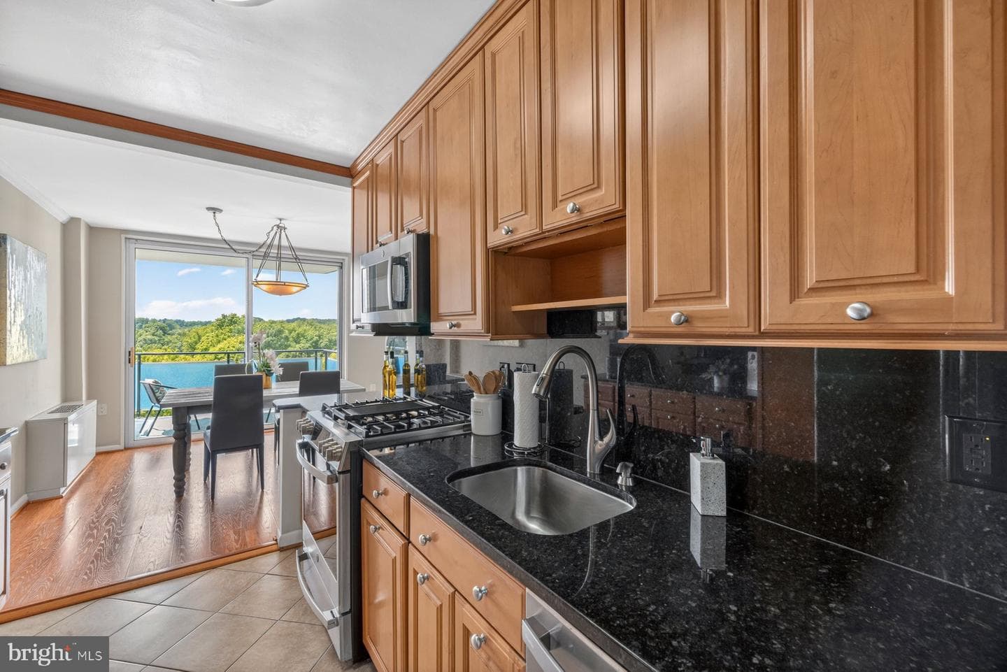10401 Grosvenor Place #1327 photo 15
