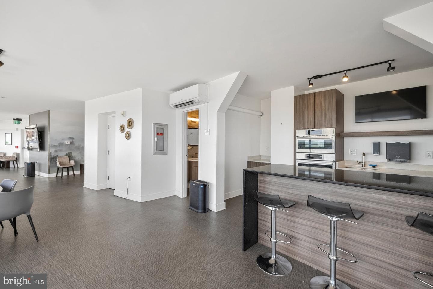 10401 Grosvenor Place #1327 photo 26