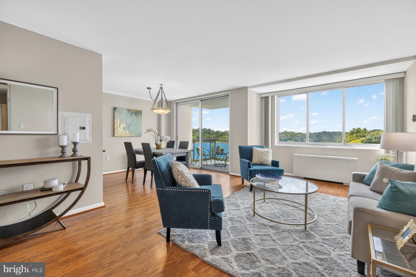 10401 Grosvenor Place #1327 photo 8