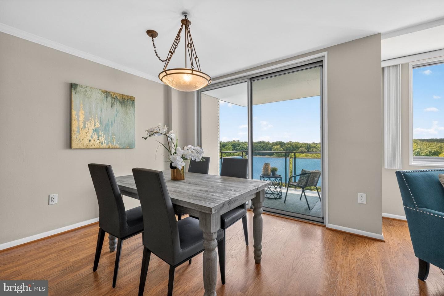 10401 Grosvenor Place #1327 photo 9