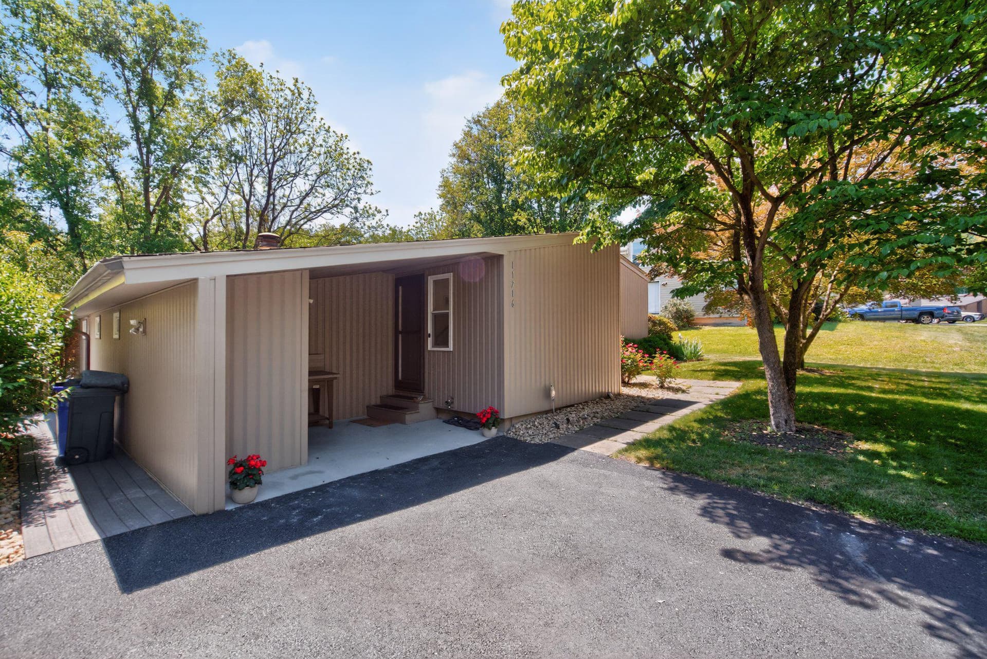 11716 Cherry Grove Drive photo 26