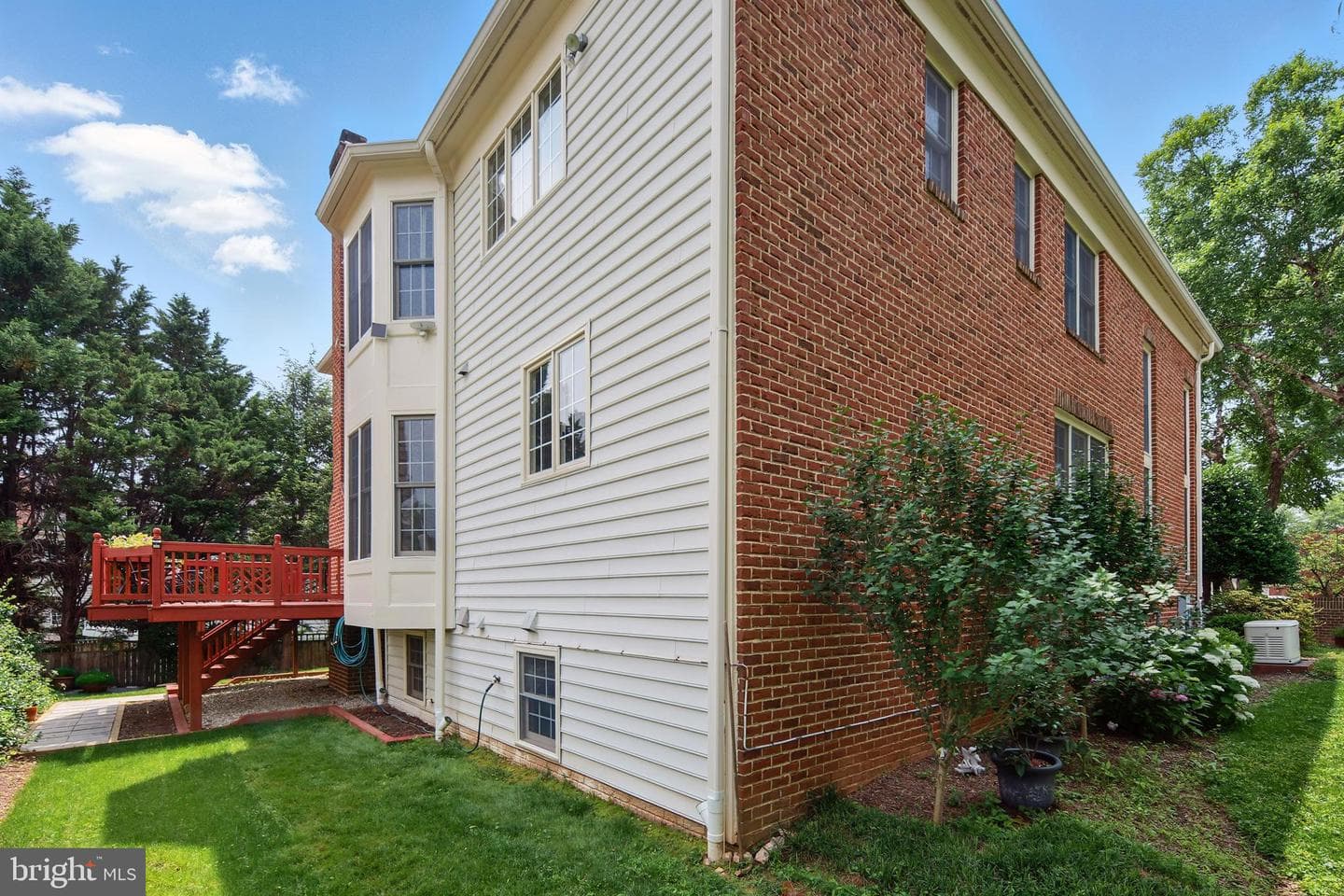 6211 Yorkshire Terrace photo 40