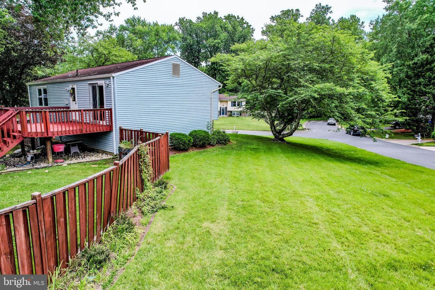 15613 Wembrough St photo 50