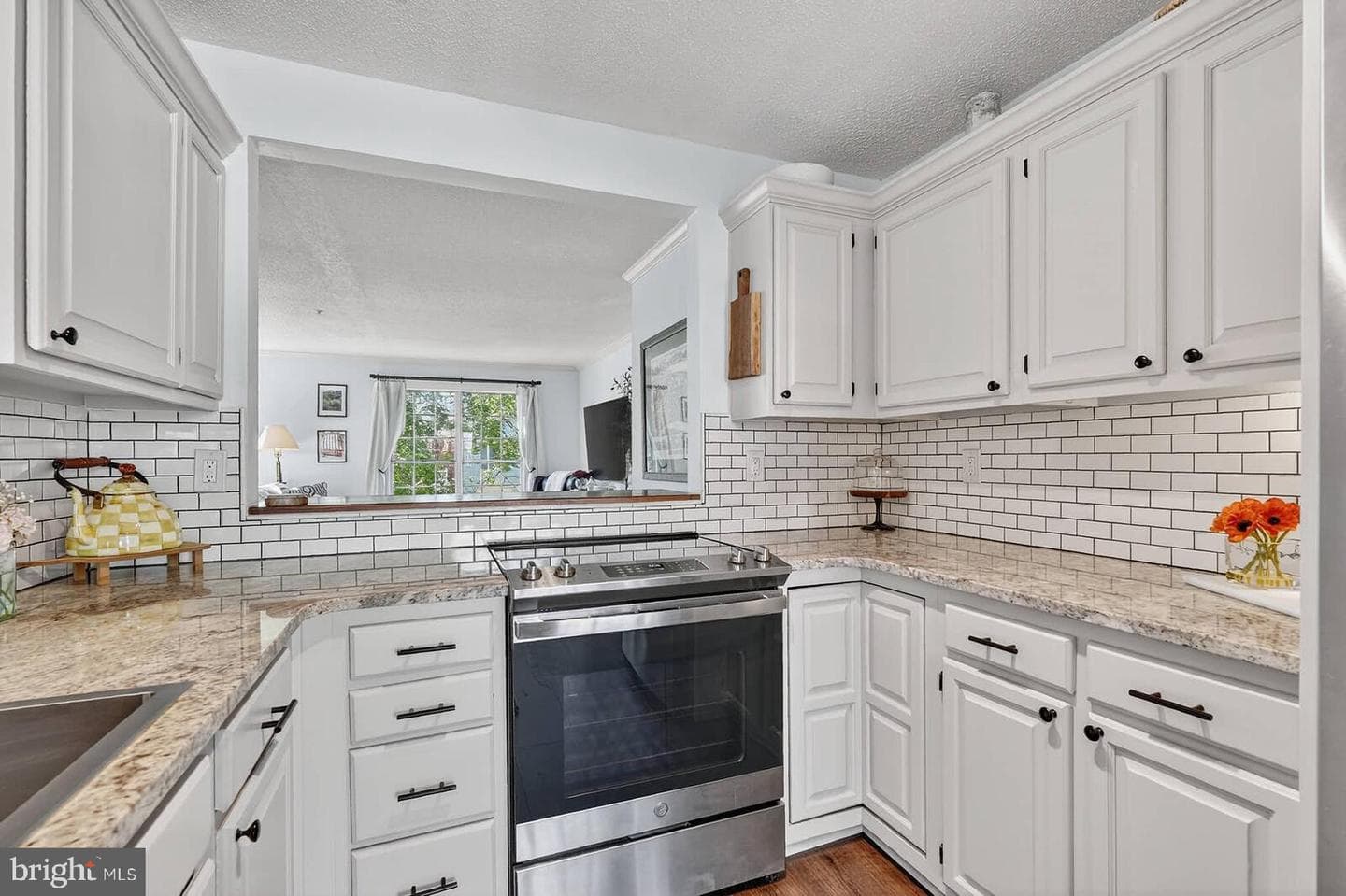 2329 Massanutten Drive photo 9