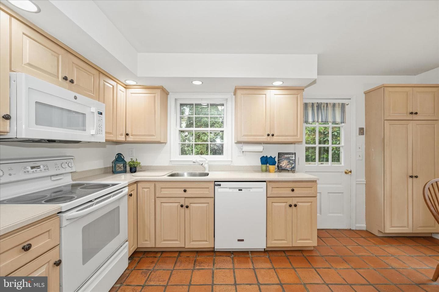 9924 Shrewsbury Court photo 21