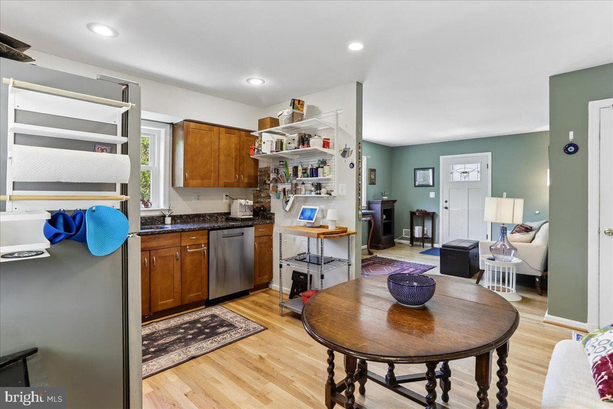 1504 Crest Road photo 13