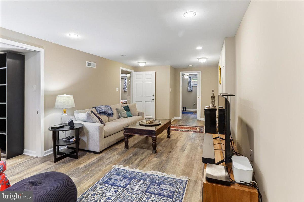 1504 Crest Road photo 30