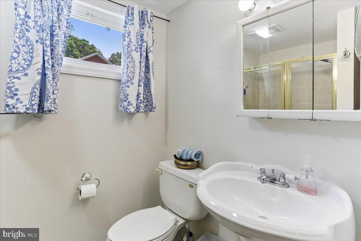 1504 Crest Road photo 37