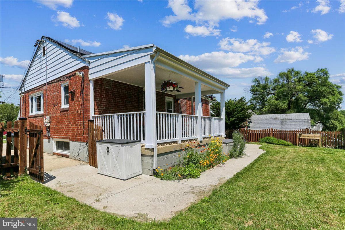 1504 Crest Road photo 43