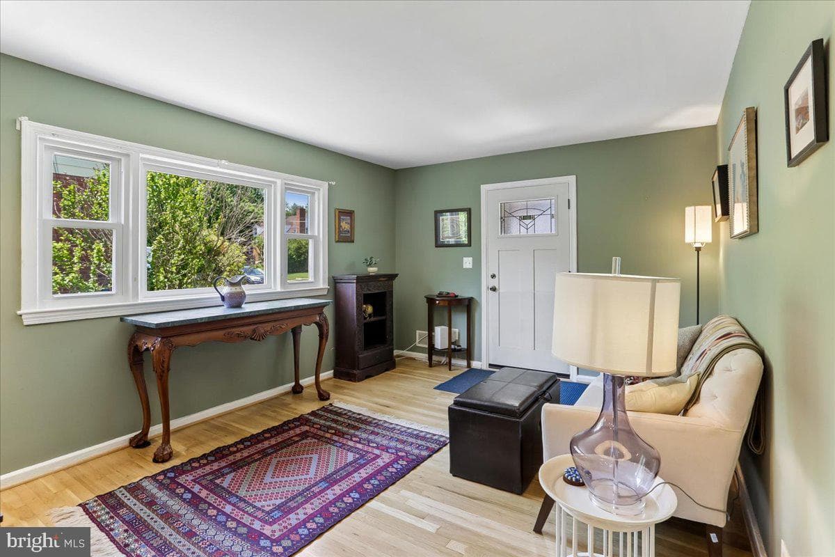 1504 Crest Road photo 6