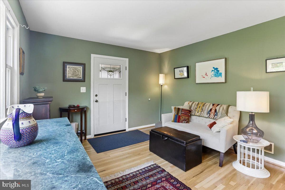 1504 Crest Road photo 7