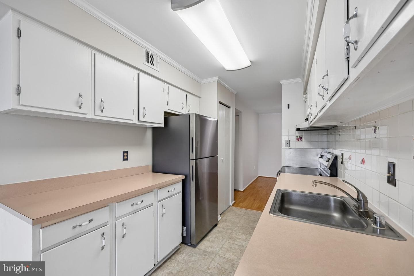 421 Christopher Avenue #14 photo 33