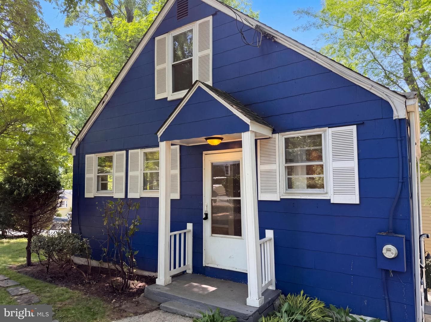 4027 Lawrence Avenue photo 28