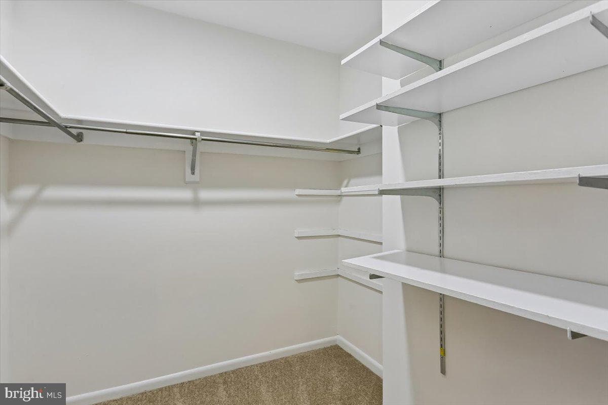 12234 Greenleaf Avenue photo 24